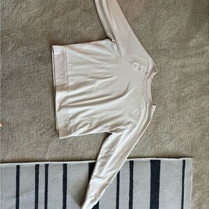 Vuori Soft Halo Crew Long Sleeve Top- Milkweed Heather Color